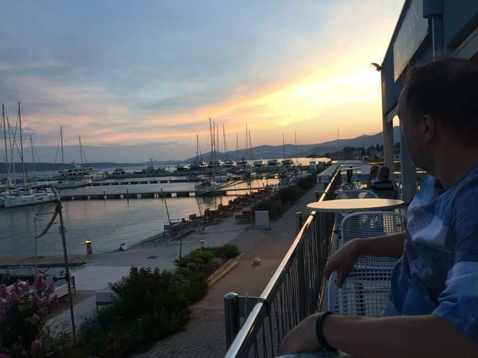 Modern Apartment Near Split & Trogir Kaštela Kültér fotó
